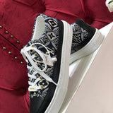 Louis Vuitton shoes Style 189 - logo and branding close-up