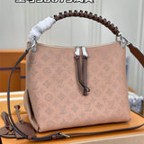  Signature shoulder bag front view
