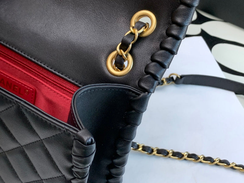 mid purse view 10