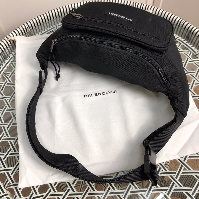 Interior view of statement polished women's handbag – women's everyday handbag