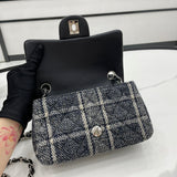 Zivas Charm Modern Minimalist Look Designer Handbag (Signature Shape & Finish) – Close-Up Detail