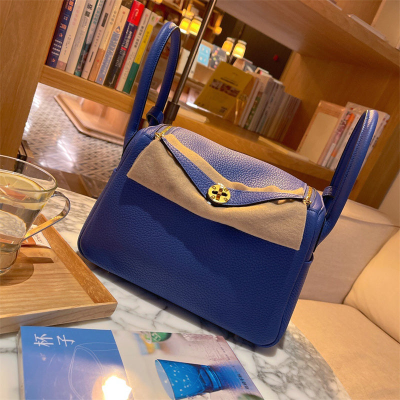  Everyday tote bag front view