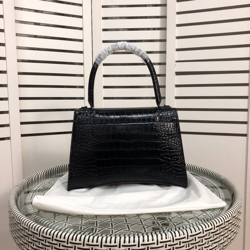 Close-up detail of sleek classic women's handbag – women's everyday handbag