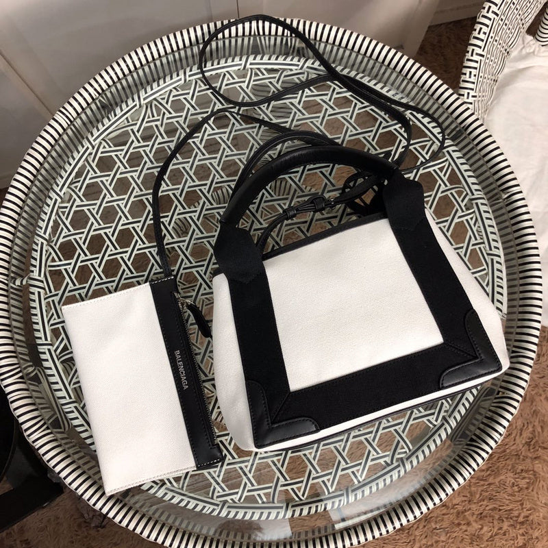 Top view of everyday-luxe modern women's handbag – women's designer-style accessory