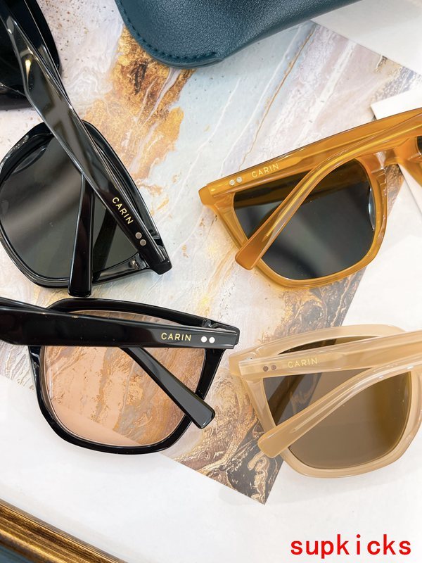 Side view of Louis Vuitton unisex sunglasses