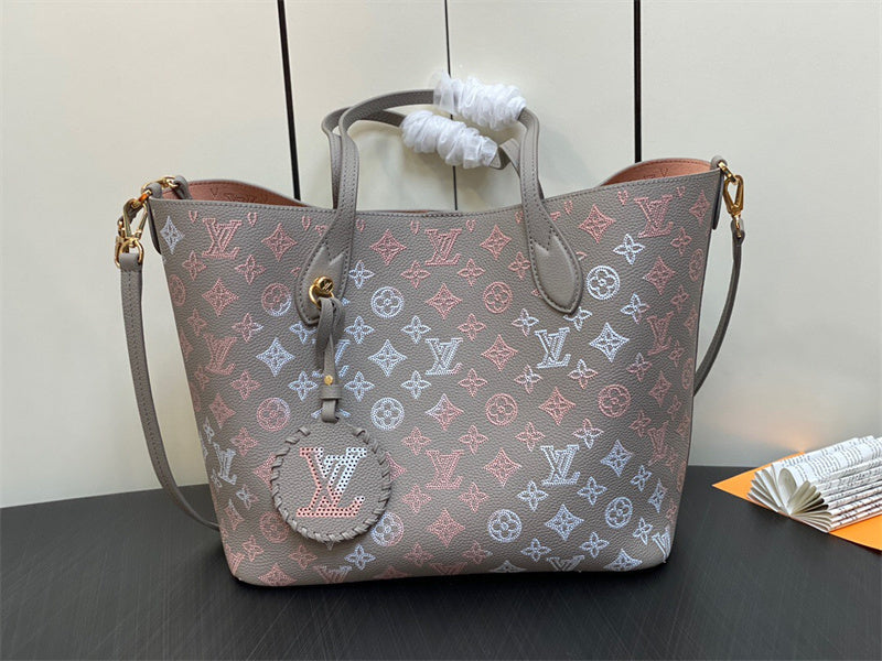  curated carryall bag detail view showing craftsmanship 14