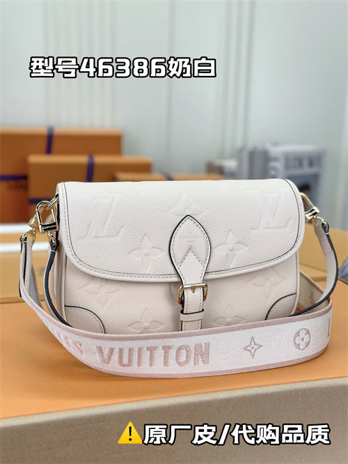  signature top-handle bag detail view showing craftsmanship 14