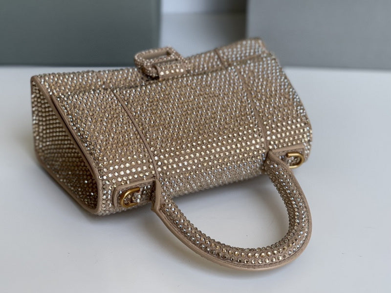 Zivas Charm Effortless Sophistication Statement Handbag (Everyday Luxury Essential) – Full Silhouette