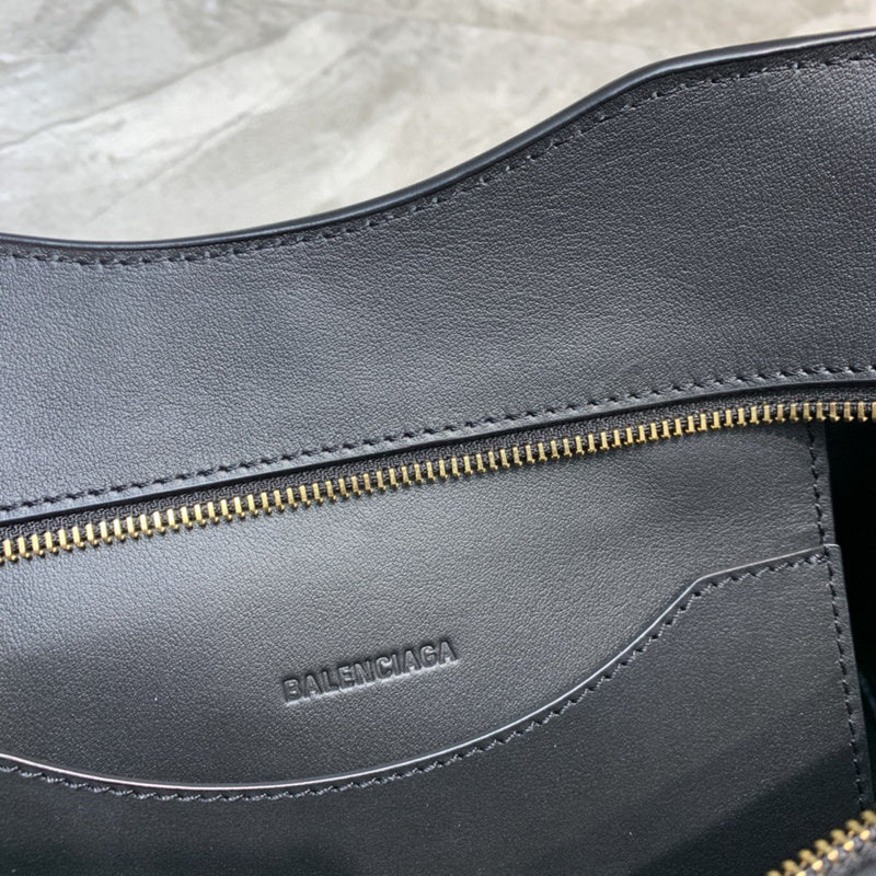 Timeless Premium PU Leather Handbag - Signature Hardware Accents | Women's Designer-Inspired Purse #677 - texture close-up (image 9) of designer-inspired handbag