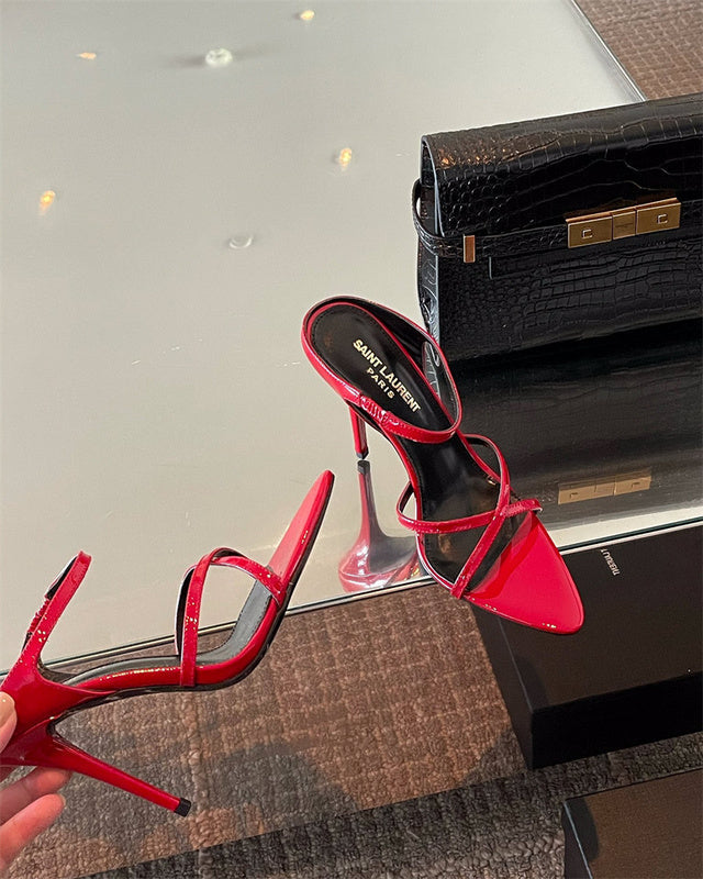 Styling view of Saint Laurent luxury piece style No.080