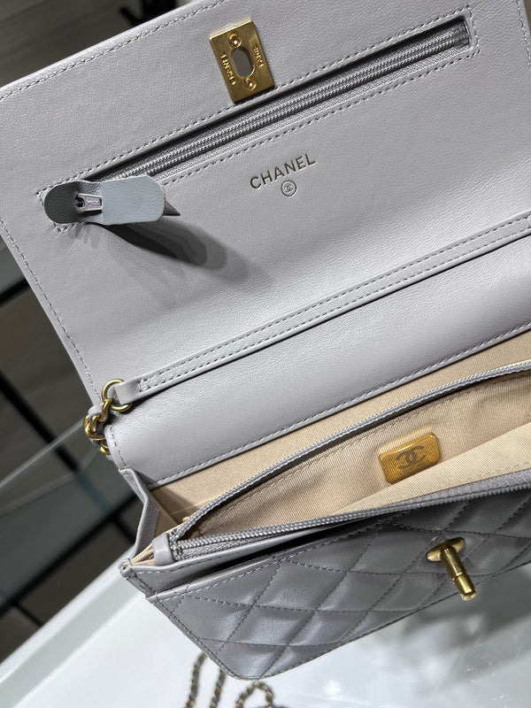 Zivas Charm Signature Style Designer Handbag (Everyday Luxury Essential) – Close-Up Detail