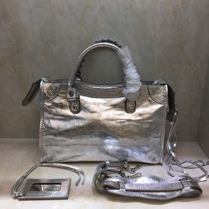 Structured Vegan Leather Handbag - Premium Craftsmanship Detailing | Women's Everyday Carry Handbag #968 - close-up detail shot (image 3) of designer-inspired handbag