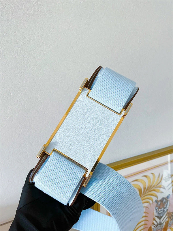  Curated handbag carried on shoulder