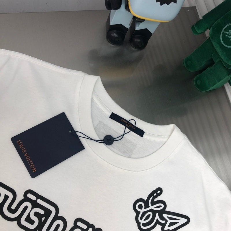 Side profile of Louis Vuitton cotton t-shirt with tailored silhouette