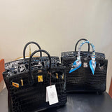Classic bag women's premium everyday handbag
