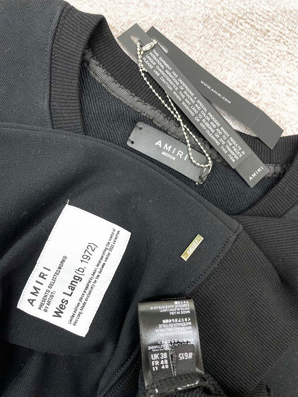Full silhouette view of Amiri luxury piece style No.106