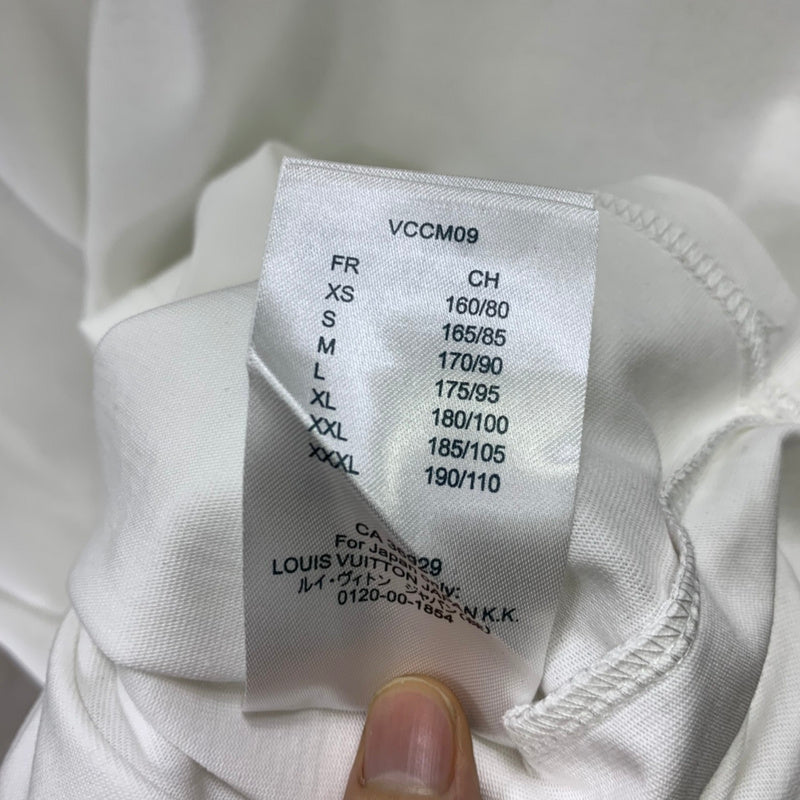 Side profile of Louis Vuitton cotton t-shirt with everyday silhouette