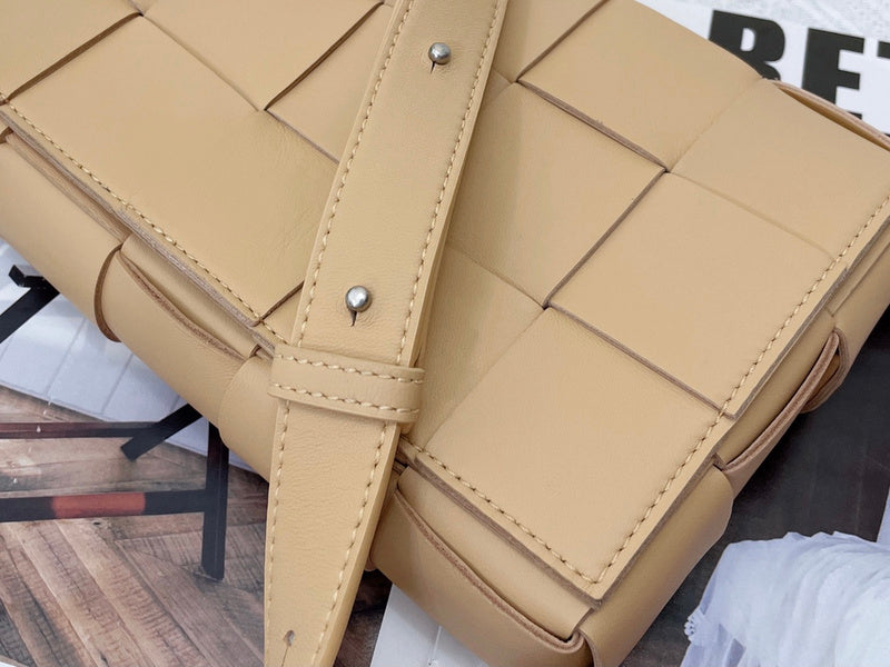Chic Vegan Leather Handbag - Versatile Everyday Design | Women's Designer-Inspired Purse #1608 - hardware and detail close-up (image 5) of designer-inspired handbag