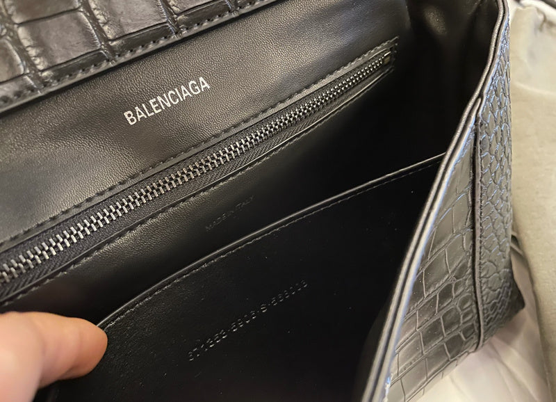 Ziva's Charm handbag – lifestyle view (one versatile size)