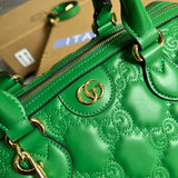 Styled lifestyle shot of modern chic women's handbag – women's everyday handbag