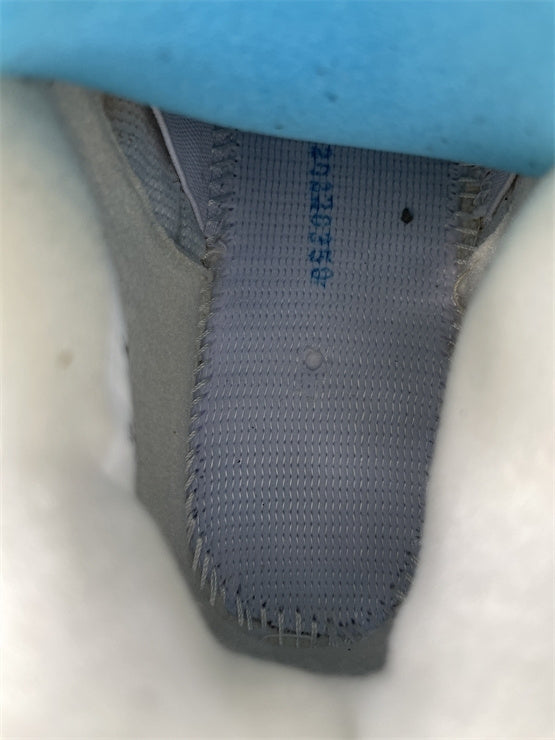 Nike Men's & Women's Premium Low-Top Trainers — Style 241 detail view