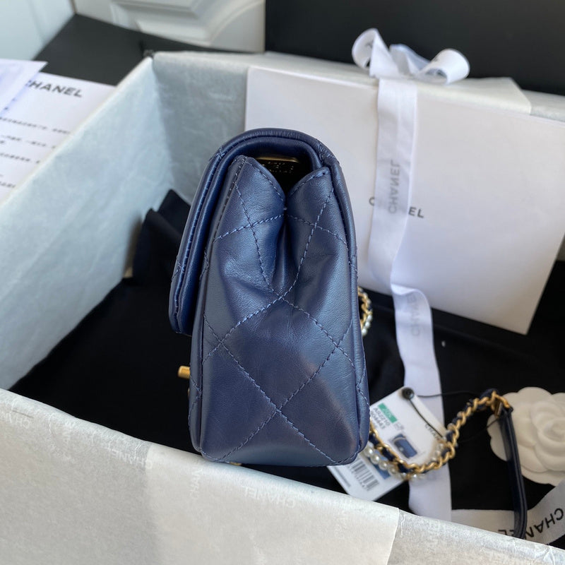 Zivas Charm Signature Style Fashion Handbag (Elevated Daily Companion) – Close-Up Detail