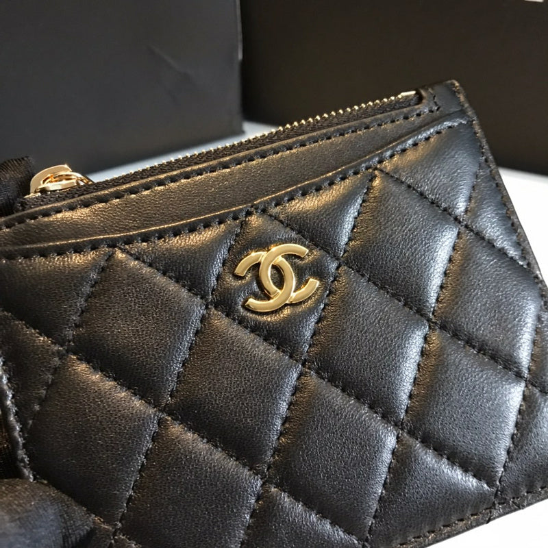Zivas Charm Effortless Sophistication Everyday Handbag (Polished Everyday Piece) – Front View