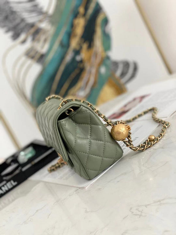 Zivas Charm Timeless Appeal Luxury Handbag (Designer-Inspired Craftsmanship) – Close-Up Detail