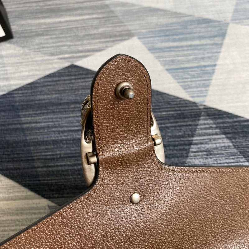 Close-up detail of modern sleek women's handbag – women's luxury accessory