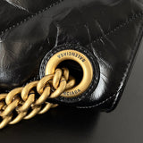 Zivas Charm Chic Craftsmanship Fashion Handbag (Contemporary Shape Language) – Close-Up Detail