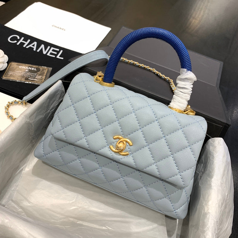  women's handbag, mid design, view 1