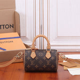  tote bag interior and compartment view