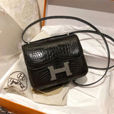  Curated everyday bag front view 7