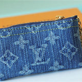  tote bag interior and compartment view