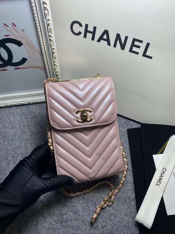 Zivas Charm Versatile Design Fashion Handbag (Everyday Luxury Essential) – Detail View