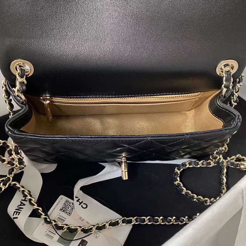 Zivas Charm Timeless Appeal Luxury Handbag (Refined Modern Silhouette) – Full Silhouette