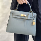  Timeless shoulder bag front view