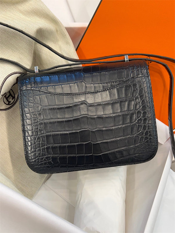  modern satchel detail view showing craftsmanship 8