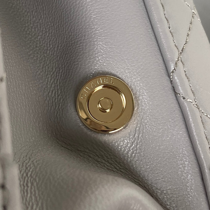  handbag, compact everyday style, image 6