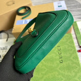 Styled lifestyle shot of classic chic women's handbag – women's everyday handbag