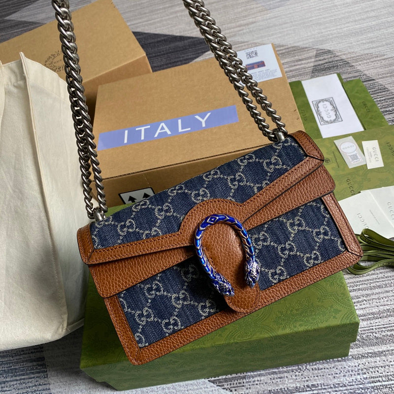 Interior view of structured signature women's handbag – women's everyday handbag