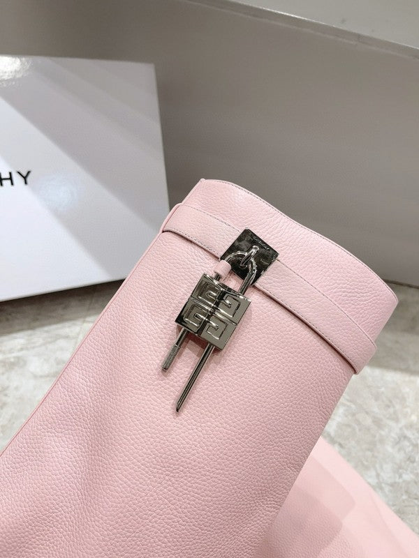 Givenchy shoes Style 167 - sole and craftsmanship detail