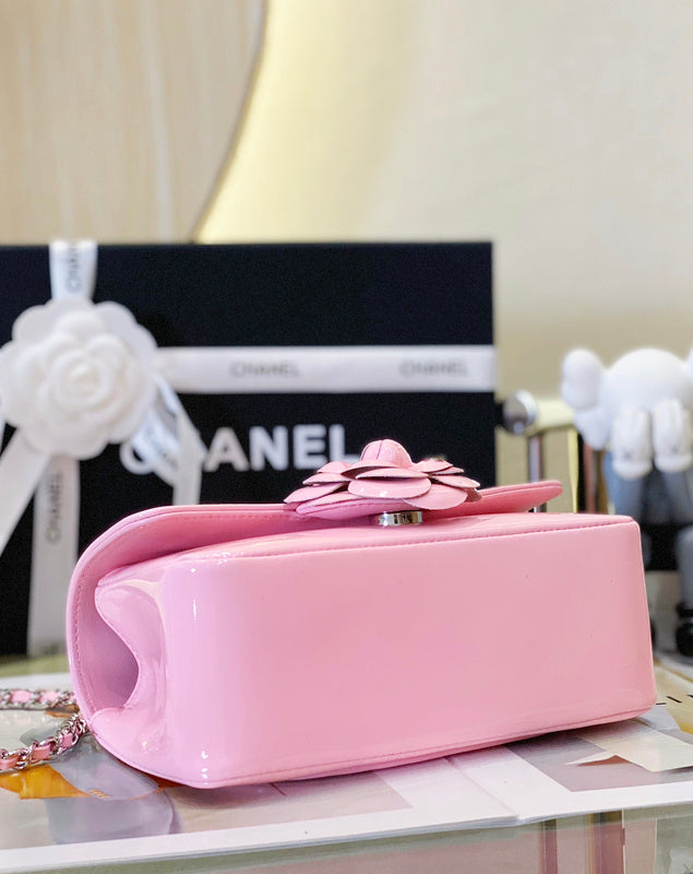  women's handbag, mid design, view 3