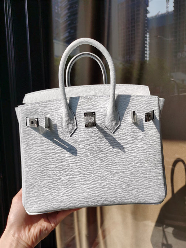  structured bag interior and compartment view