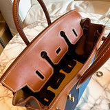  shoulder bag interior and compartment view 9