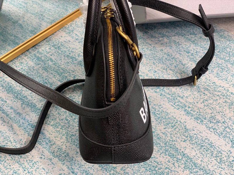 Contemporary Vegan Leather Handbag - Versatile Everyday Design | Women's Premium Handbag #662 - interior view (image 6) of designer-inspired handbag