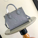  Elegant tote bag front view