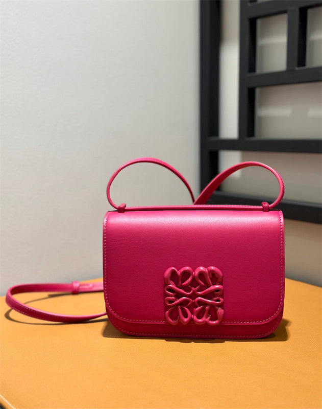 Ziva's Charm handbag – product shot (19cm*6cm*13.5cm)