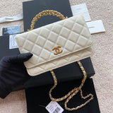 Zivas Charm Effortless Sophistication Designer Handbag (Effortless Style Upgrade) – Detail View