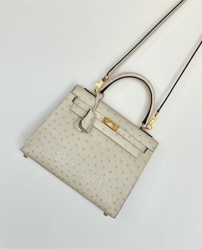  structured shopper bag detail view showing craftsmanship 8